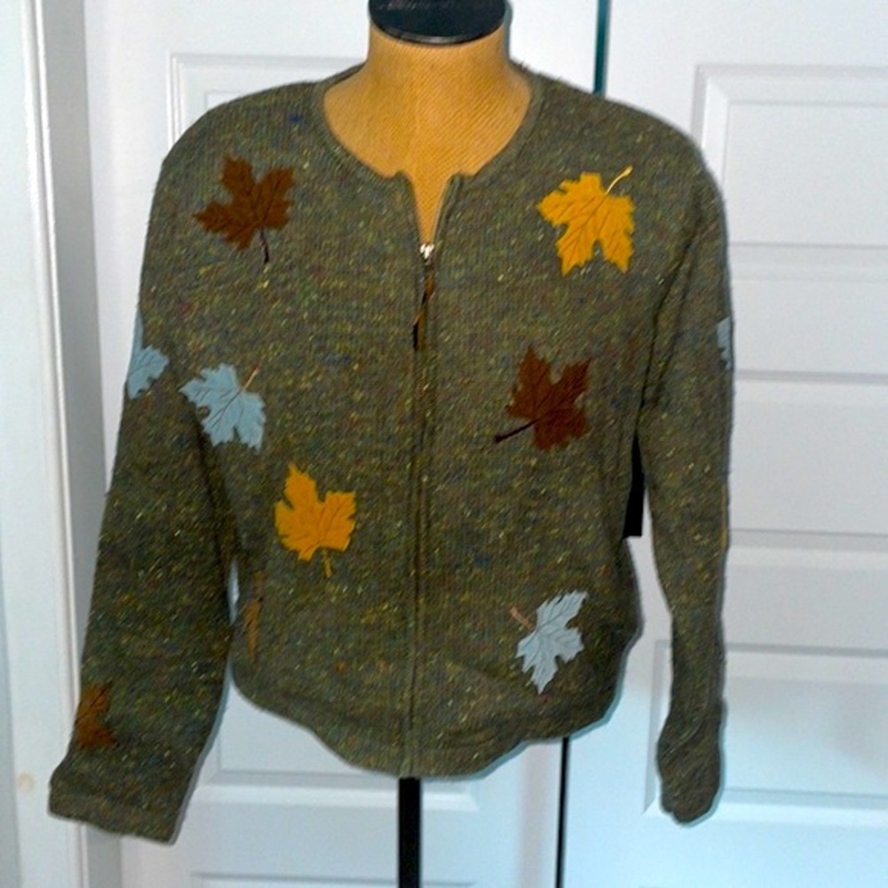 Vintage  Eagles Eye fall leaves cardigan size medium